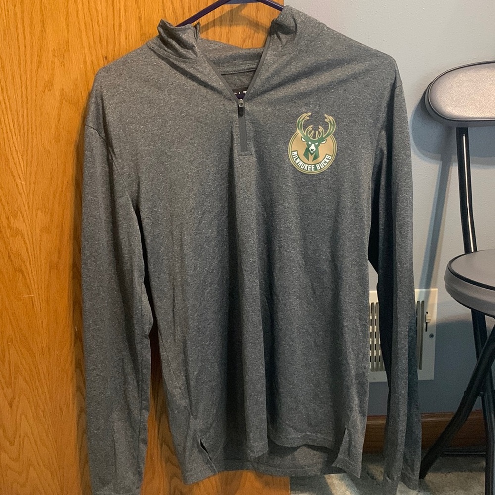 Milwaukee bucks half zip
